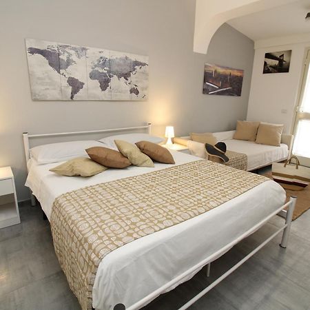 Summer Room- Fronte Spiaggia ลากาเลตตา ภายนอก รูปภาพ